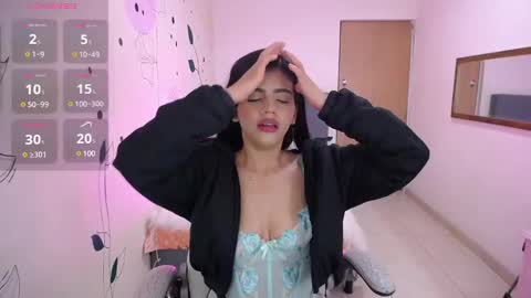 Mia online show from December 2024 02:13:02 AM