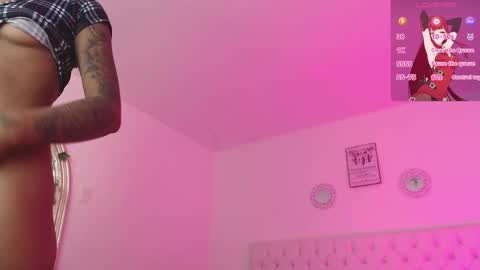 Paula online show from September 2025 11:33:02 AM