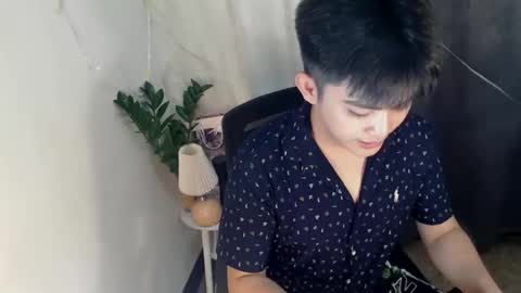 _mikko_moto_ online show from April 2026 11:15:01 AM