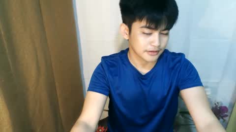 _mikko_moto_ online show from April 2026 01:21:01 PM