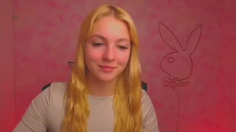 Snapshot of _mila_la_ chatting on December 2024 10:06:02 AM Melanie online show from December 2024 10:06:02 AM