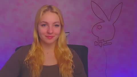 Snapshot of _mila_la_ chatting on December 2024 06:51:01 AM Melanie online show from December 2024 06:51:01 AM