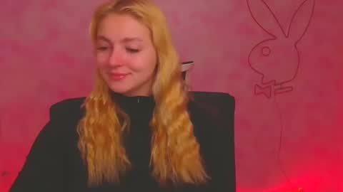 Snapshot of _mila_la_ chatting on December 2024 06:56:02 AM Melanie online show from December 2024 06:56:02 AM