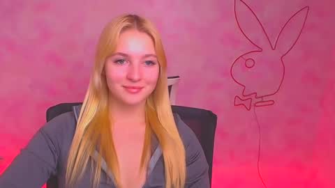 Snapshot of _mila_la_ chatting on December 2024 12:34:02 PM Melanie online show from December 2024 12:34:02 PM