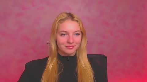 Snapshot of _mila_la_ chatting on December 2024 06:52:01 AM Melanie online show from December 2024 06:52:01 AM