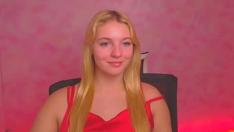 Snapshot of _mila_la_ chatting on December 2024 09:55:01 AM Melanie online show from December 2024 09:55:01 AM
