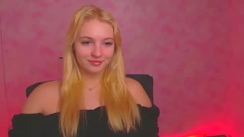 Snapshot of _mila_la_ chatting on January 2025 12:35:02 PM Melanie online show from January 2025 12:35:02 PM