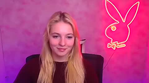 Snapshot of _mila_la_ chatting on February 2025 01:10:02 PM Melanie online show from February 2025 01:10:02 PM