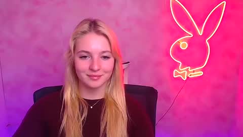 Snapshot of _mila_la_ chatting on February 2025 04:14:02 PM Melanie online show from February 2025 04:14:02 PM