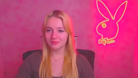 Snapshot of _mila_la_ chatting on February 2025 07:12:02 AM Melanie online show from February 2025 07:12:02 AM