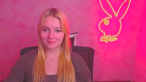 Snapshot of _mila_la_ chatting on February 2025 10:37:02 AM Melanie online show from February 2025 10:37:02 AM