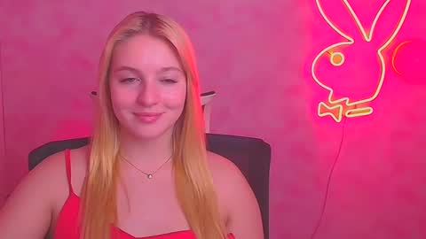 Snapshot of _mila_la_ chatting on February 2025 03:42:02 PM Melanie online show from February 2025 03:42:02 PM