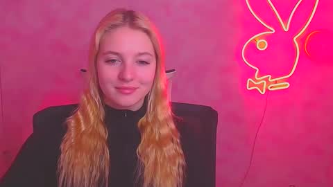 Snapshot of _mila_la_ chatting on February 2025 07:10:01 AM Melanie online show from February 2025 07:10:01 AM