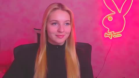 Snapshot of _mila_la_ chatting on February 2025 12:15:02 PM Melanie online show from February 2025 12:15:02 PM