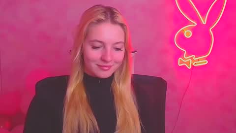 Snapshot of _mila_la_ chatting on February 2025 12:29:02 PM Melanie online show from February 2025 12:29:02 PM