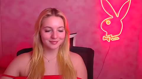 Snapshot of _mila_la_ chatting on February 2025 03:58:02 PM Melanie online show from February 2025 03:58:02 PM