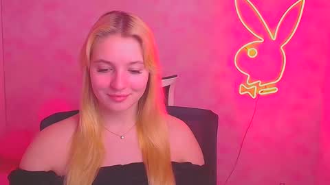 Snapshot of _mila_la_ chatting on February 2025 06:49:02 AM Melanie online show from February 2025 06:49:02 AM