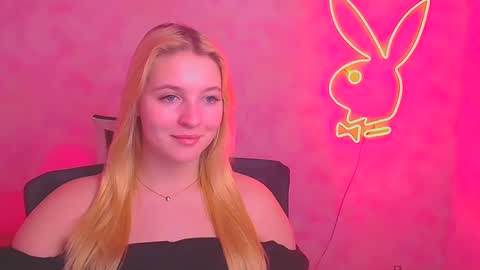 Snapshot of _mila_la_ chatting on February 2025 09:55:02 AM Melanie online show from February 2025 09:55:02 AM