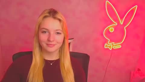 Snapshot of _mila_la_ chatting on March 2025 12:56:02 PM Melanie online show from March 2025 12:56:02 PM