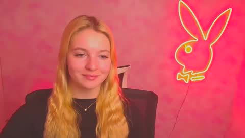 Snapshot of _mila_la_ chatting on March 2025 09:21:01 AM Melanie online show from March 2025 09:21:01 AM