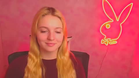 Snapshot of _mila_la_ chatting on March 2025 10:13:02 AM Melanie online show from March 2025 10:13:02 AM