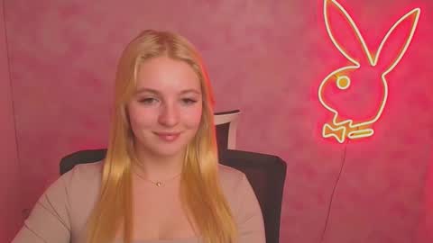 Snapshot of _mila_la_ chatting on March 2025 03:39:01 PM Melanie online show from March 2025 03:39:01 PM
