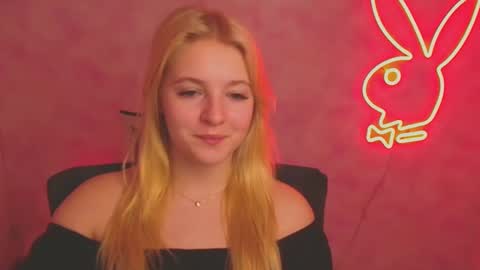 Snapshot of _mila_la_ chatting on March 2025 09:56:01 AM Melanie online show from March 2025 09:56:01 AM