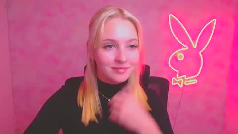 Snapshot of _mila_la_ chatting on September 2025 11:34:02 AM Melanie online show from September 2025 11:34:02 AM