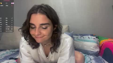 Mila online show from September 2025 04:45:02 PM