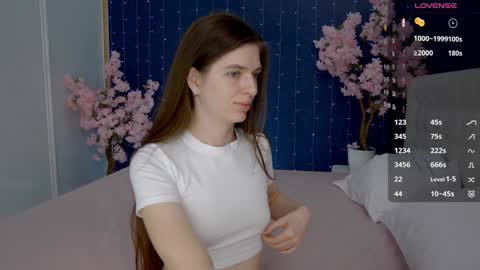 Snapshot of _mirror_girl chatting on February 2025 06:13:02 AM Victoria online show from February 2025 06:13:02 AM