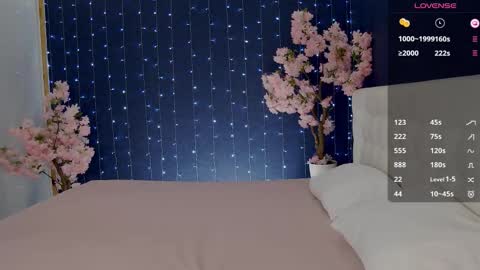 Snapshot of _mirror_girl chatting on October 2025 05:10:01 AM Victoria online show from October 2025 05:10:01 AM