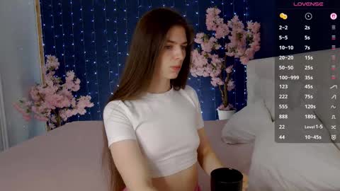 Snapshot of _mirror_girl chatting on November 2025 05:42:02 AM Victoria online show from November 2025 05:42:02 AM