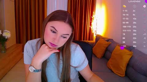 Mia online show from October 2025 06:05:02 AM