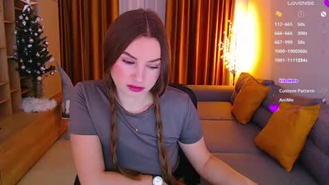 Mia online show from December 2025 07:25:01 AM