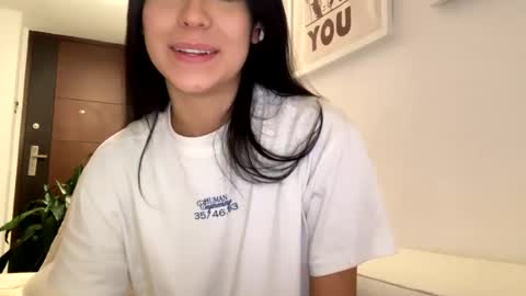 Snapshot of _missamber chatting on February 2025 01:16:02 AM Vale online show from February 2025 01:16:02 AM