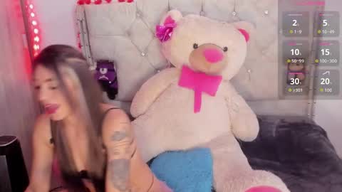 Emi   online show from September 2025 06:42:01 PM