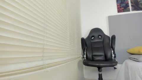 _molly_rosse_ online show from April 2026 11:59:01 AM