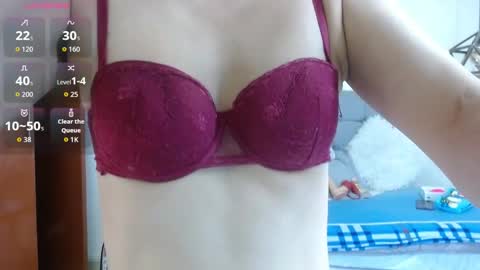 _naomi_s online show from September 2025 01:27:01 PM