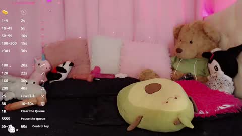 _natsuki online show from January 2025 06:35:01 AM