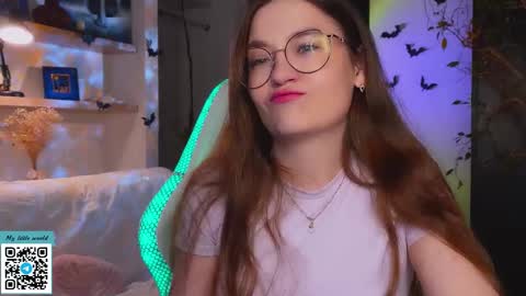 Snapshot of _nemalkovamia chatting on October 2025 12:27:01 AM Mia with a big heart online show from October 2025 12:27:01 AM