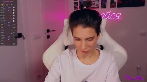 Nika online show from October 2025 06:38:02 PM