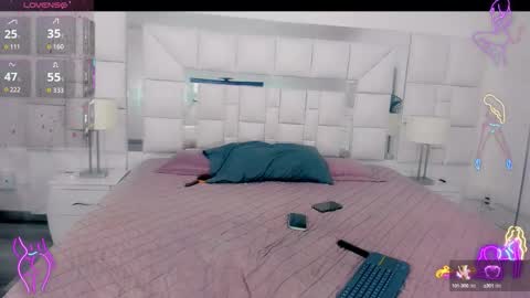 Snapshot of _nickyminach chatting on September 2025 11:32:01 AM Nicky Please help me with your thumbs up its importan online show from September 2025 11:32:01 AM