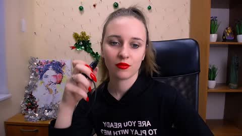 Snapshot of _nicole_new chatting on December 2024 03:00:02 PM Nica online show from December 2024 03:00:02 PM