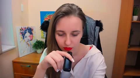 Snapshot of _nicole_new chatting on February 2025 12:39:01 PM Nica online show from February 2025 12:39:01 PM