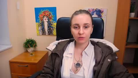 Snapshot of _nicole_new chatting on March 2025 01:49:01 PM Nica online show from March 2025 01:49:01 PM