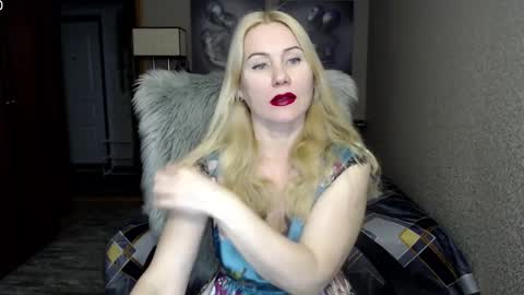 Snapshot of _night_fantasy_ chatting on December 2024 04:23:01 PM Donella online show from December 2024 04:23:01 PM