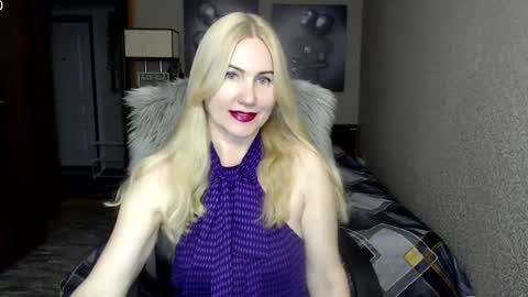 Snapshot of _night_fantasy_ chatting on December 2024 04:17:01 PM Donella online show from December 2024 04:17:01 PM