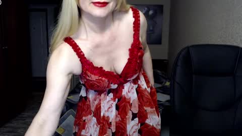 Snapshot of _night_fantasy_ chatting on February 2025 05:12:01 PM Donella online show from February 2025 05:12:01 PM