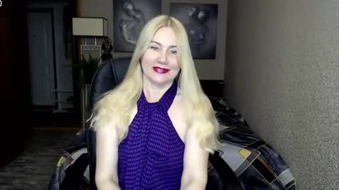 Snapshot of _night_fantasy_ chatting on February 2025 08:37:01 PM Donella online show from February 2025 08:37:01 PM
