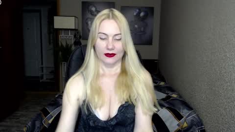 Snapshot of _night_fantasy_ chatting on February 2025 08:14:02 PM Donella online show from February 2025 08:14:02 PM
